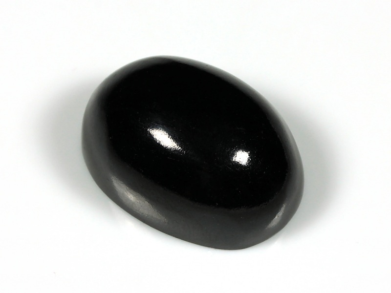 Браслет из гагата мужской. Гагат формула химическая. Гагат. Гагат для козерога. Сочетание пирита и гагата.