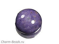Кабошон чароита. Россия. Погрешность измерения 0, 5 - 1 мм. Микровыемки.