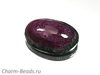 Кабошон корунда. Место добычи - Бразилия. Мелкие выемки. Погрешность измерения 0,5 - 1 мм.