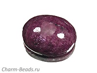 Кабошон корунда с цоизитом. Место добычи - Бразилия. Мелкие выемки. Погрешность измерения 0,5 - 1 мм.