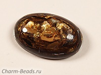 Кабошон слюды (тонированная прессовка крошки минералов). Погрешность измерения в пределах 0, 5 - 1 мм. Выемки c обратной стороны.