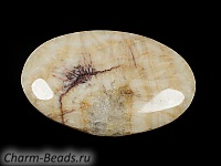 Кабошон барита. Погрешность измерения в пределах 0,5 - 2 мм. Мелкие выемки.