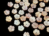 Резные бусины перламутра в ассортименте. Диаметр отверстия 1 мм. Цена указана за одну бусину. Размеры, вес указаны усредненые.