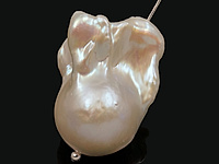 Крупная бусина жемчуга Касуми лайк. Яркий перламутр. Диаметр сквозного отверстия 0.7 мм. Могут встречаться природные неровности и наплывы перламутра. НА БУСИНЕ С ОДНОЙ СТОРОНЫ ЕСТЬ МЕСТО РЕСТАВРАЦИИ ПЕРЛАМУТРА. Цена указана за 1 шт.